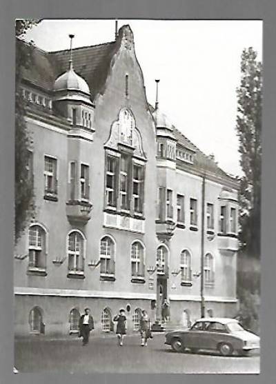 fot. J. Osuchowski - Góra. Siedziba Urzędu Powiatowego (1974)